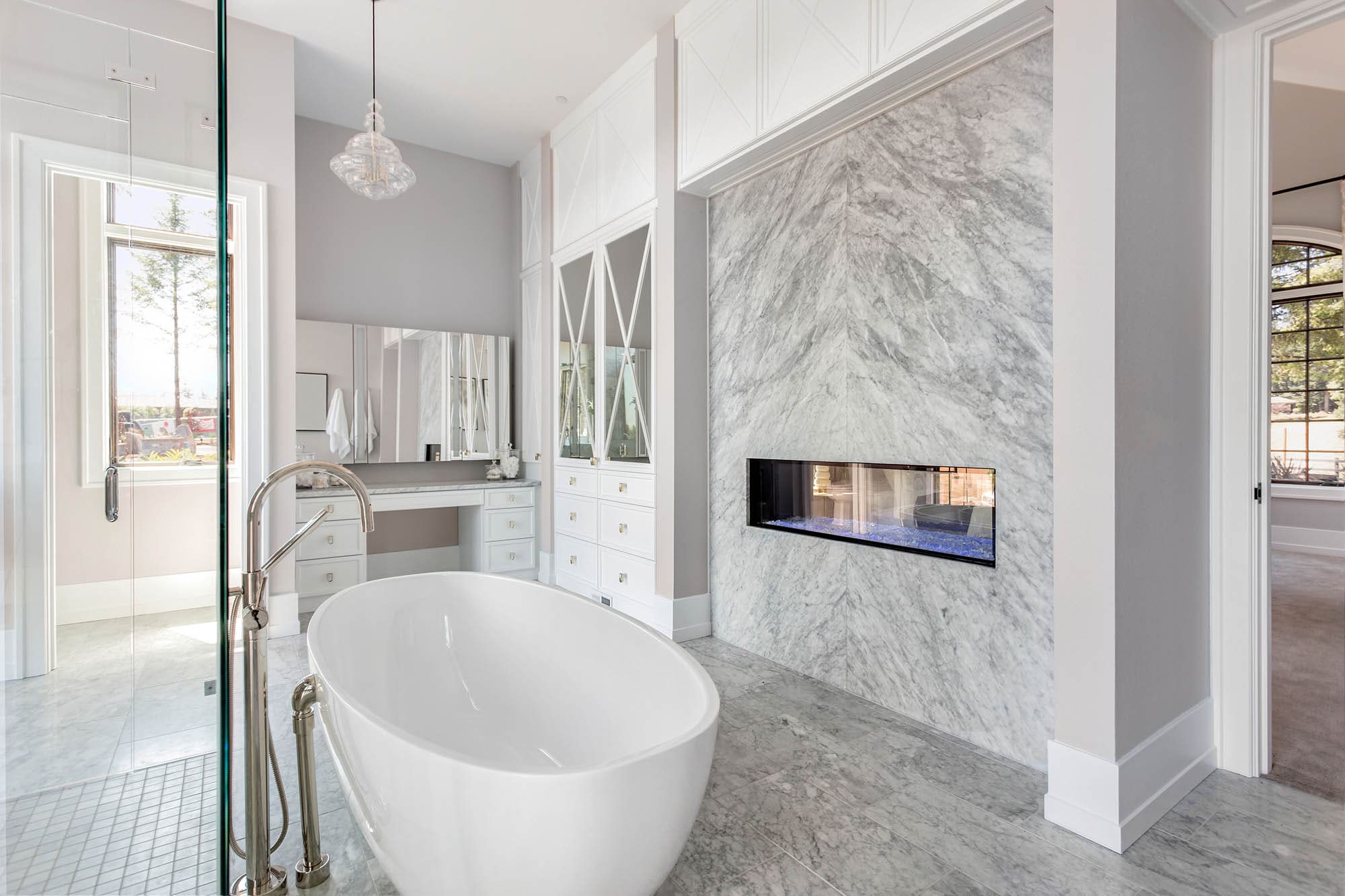 Elegant,Bathroom,With,Fireplace in Rosenberg